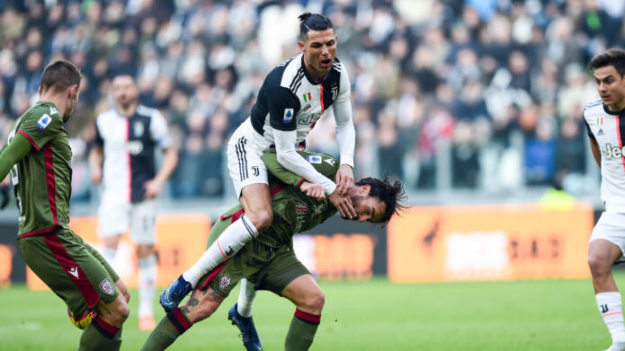 Albero Di Natale Juventus Stadium.Juventus Cagliari 4 0 Ronaldo Manda Ko I Rossoblu