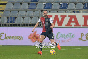 Godin compie 35 anni: gli auguri del Cagliari