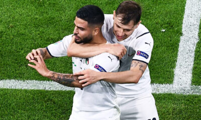 esultanza insigne barella italia