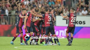 Allenamento Cagliari, esercitazioni tecnico-tattiche. Il report