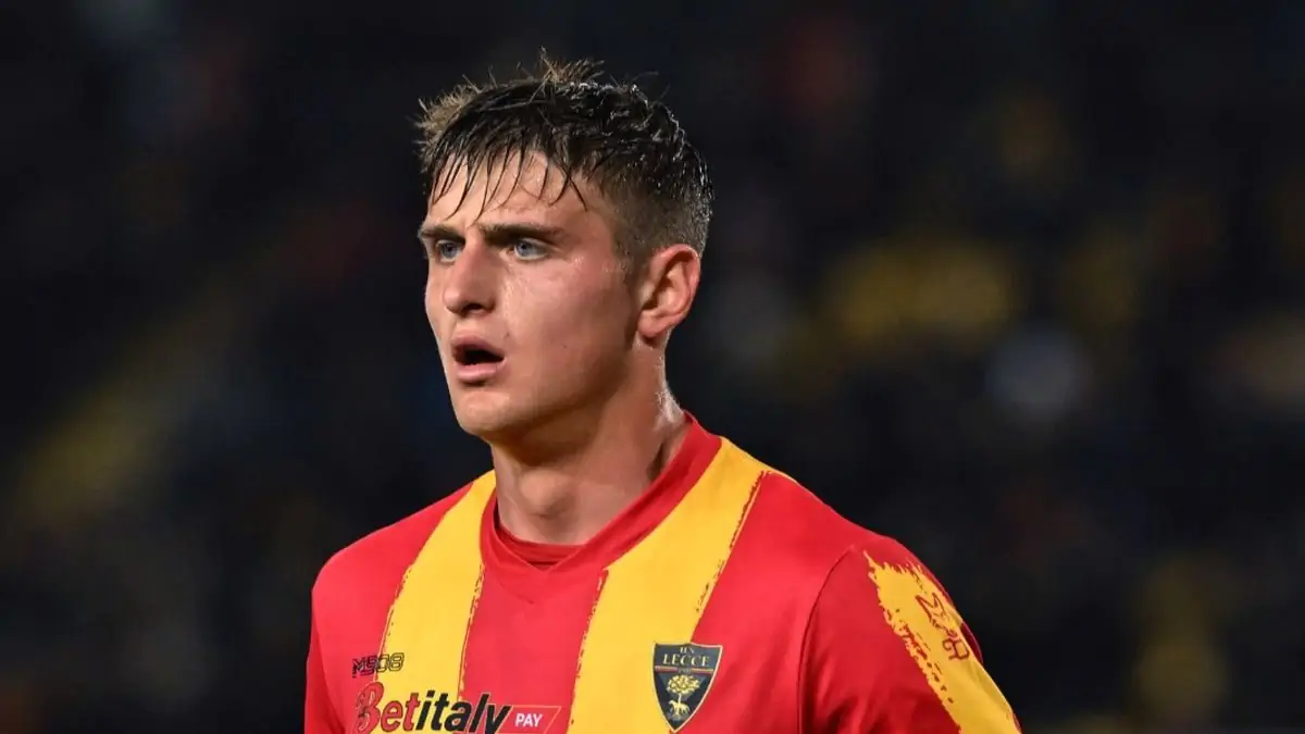 Calciomercato Cagliari: proseguono i contatti per Colombo, si tratta sulla formula 26 colombo maglia lecce