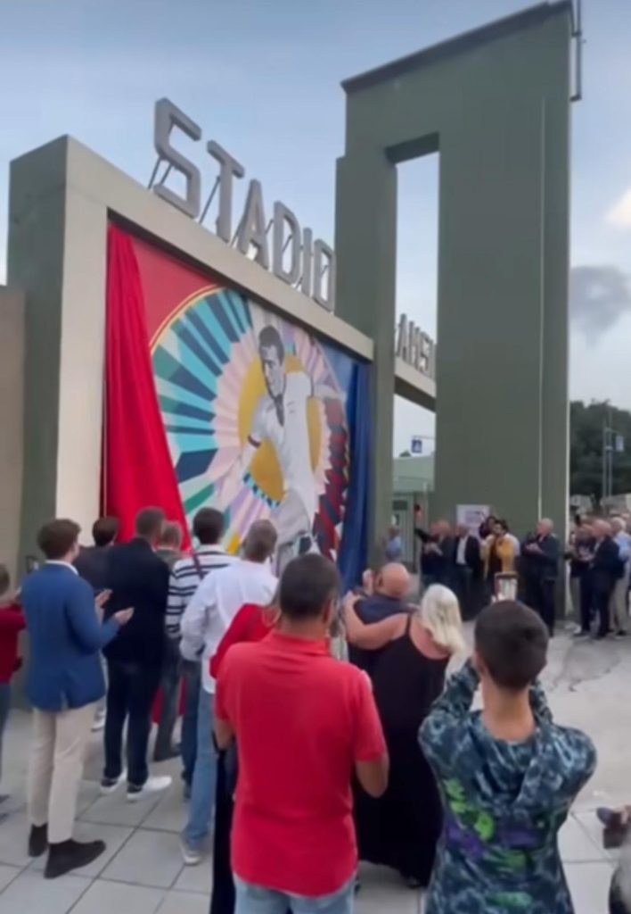 044b8cc4 055d 4078 8789 55e5129289e2