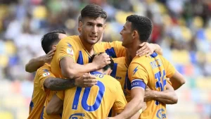Calciomercato Cagliari, continuano i sondaggi per un’attaccante del Frosinone: ecco chi