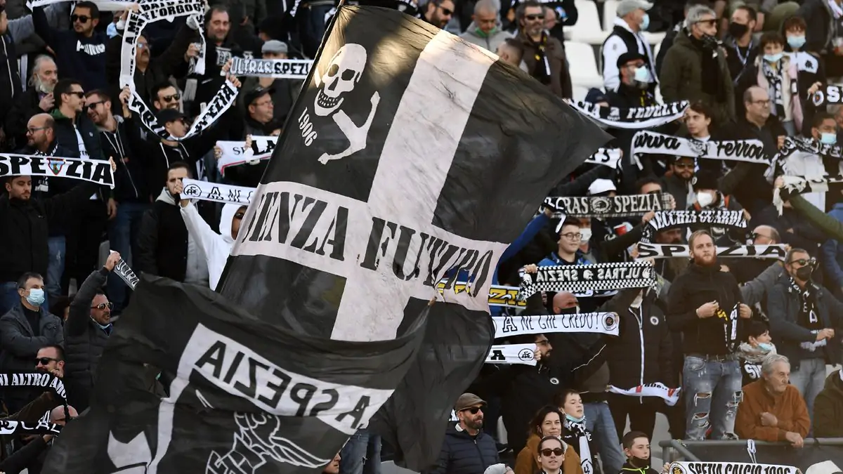 Serie B, succede di tutto a La Spezia: la contestazione 26 specia