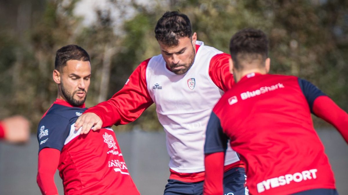 Petagna Hatzidiakos CRAI Sport Center Cagliari allenamento