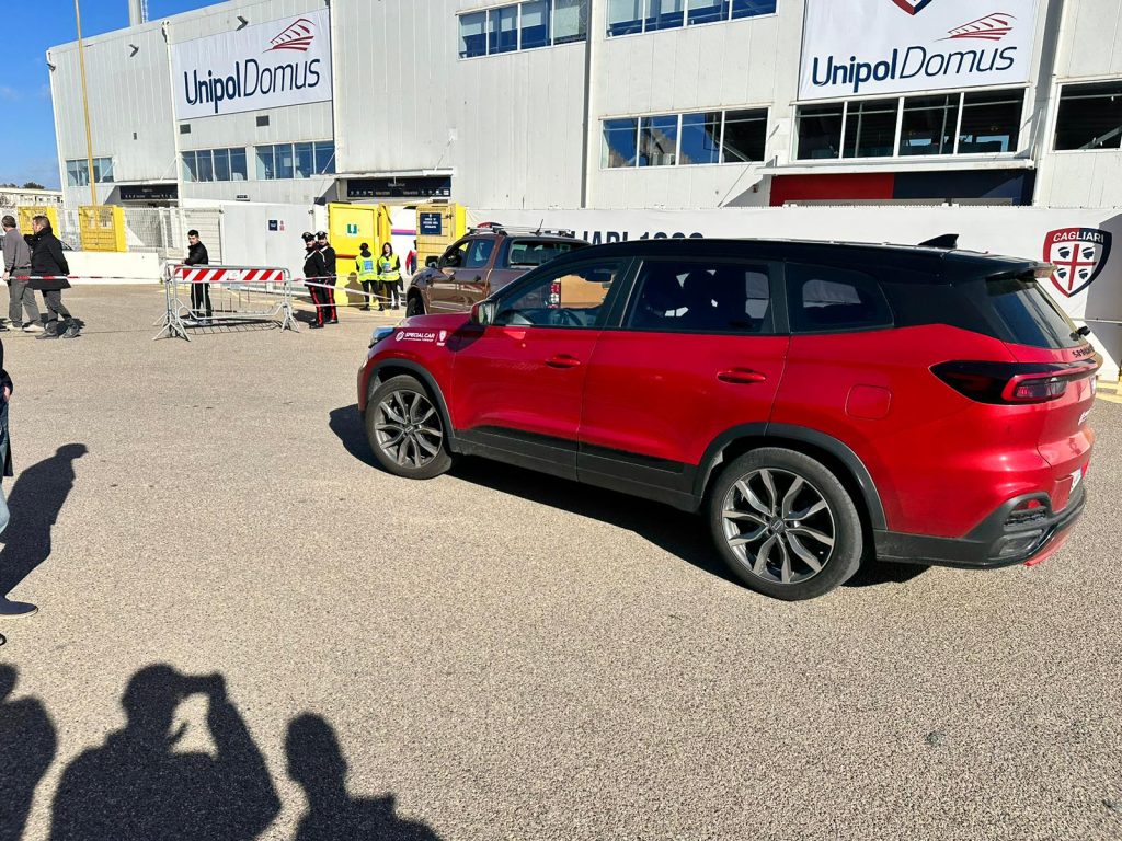 Morte Gigi Riva: l’arrivo dei giocatori del Cagliari alla camera ardente - VIDEO 36 Immagine WhatsApp 2024 01 23 ore 13.52.06 ed7fc71c