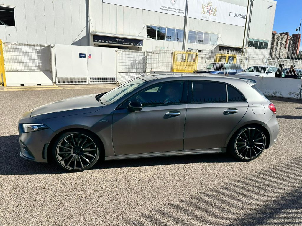 Morte Gigi Riva: l’arrivo dei giocatori del Cagliari alla camera ardente - VIDEO 40 Immagine WhatsApp 2024 01 23 ore 13.53.34 0bd3811a