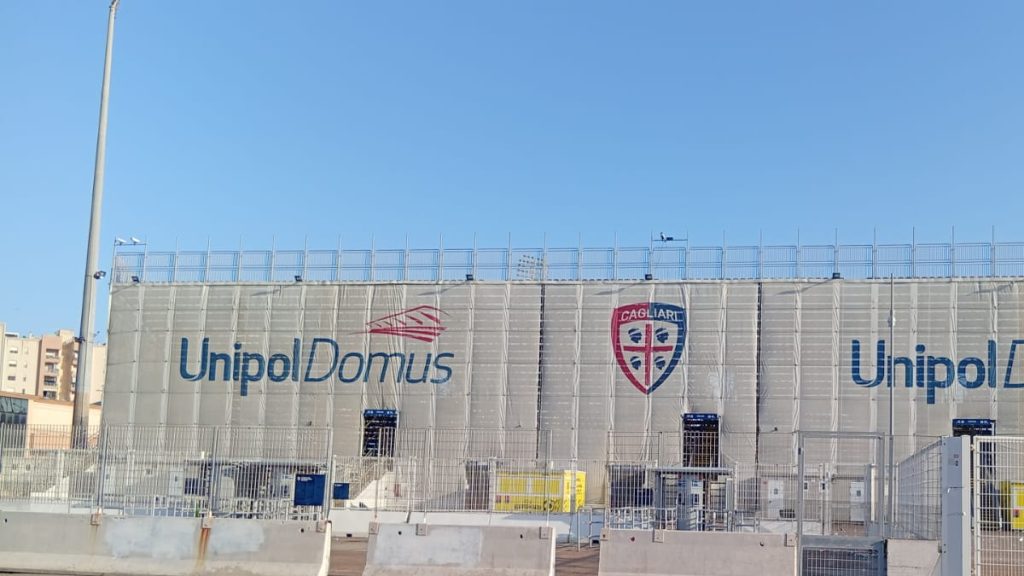 Unipol domus esterno