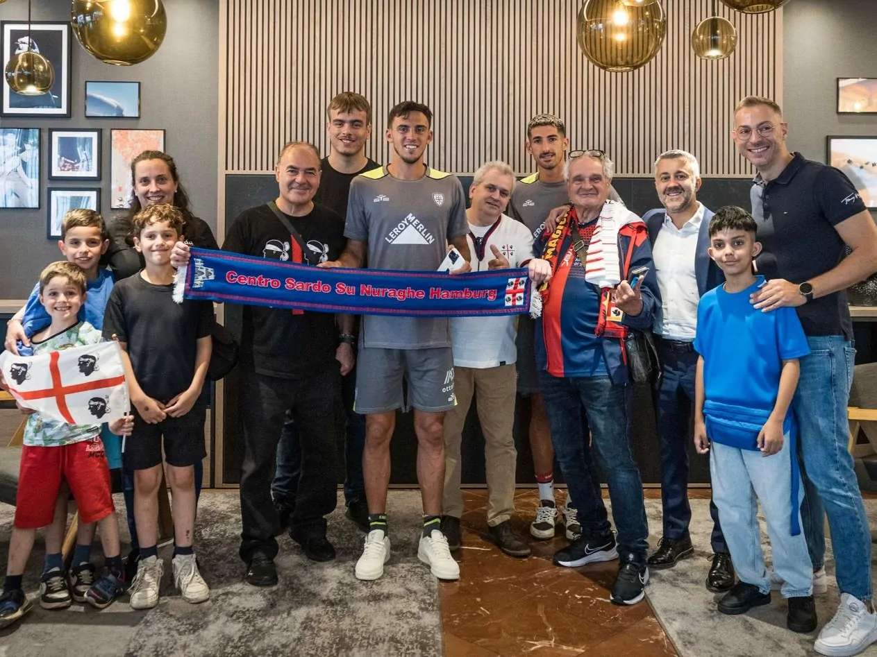 Visita tifosi tedeschi al Cagliari