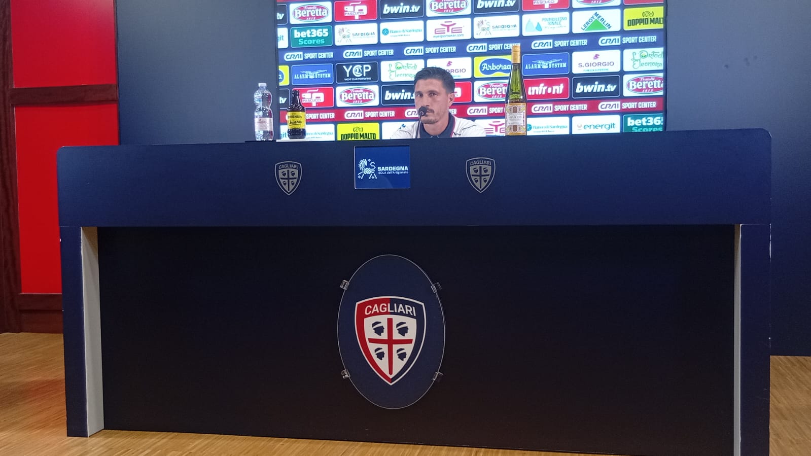 Conferenza stampa Pisacane: «Sarà una partita vera contro l'Entella, Gaetano e Kilicsoy non ci saranno. Sul calciomercato...» 26 Conferenza stampa Pisacane