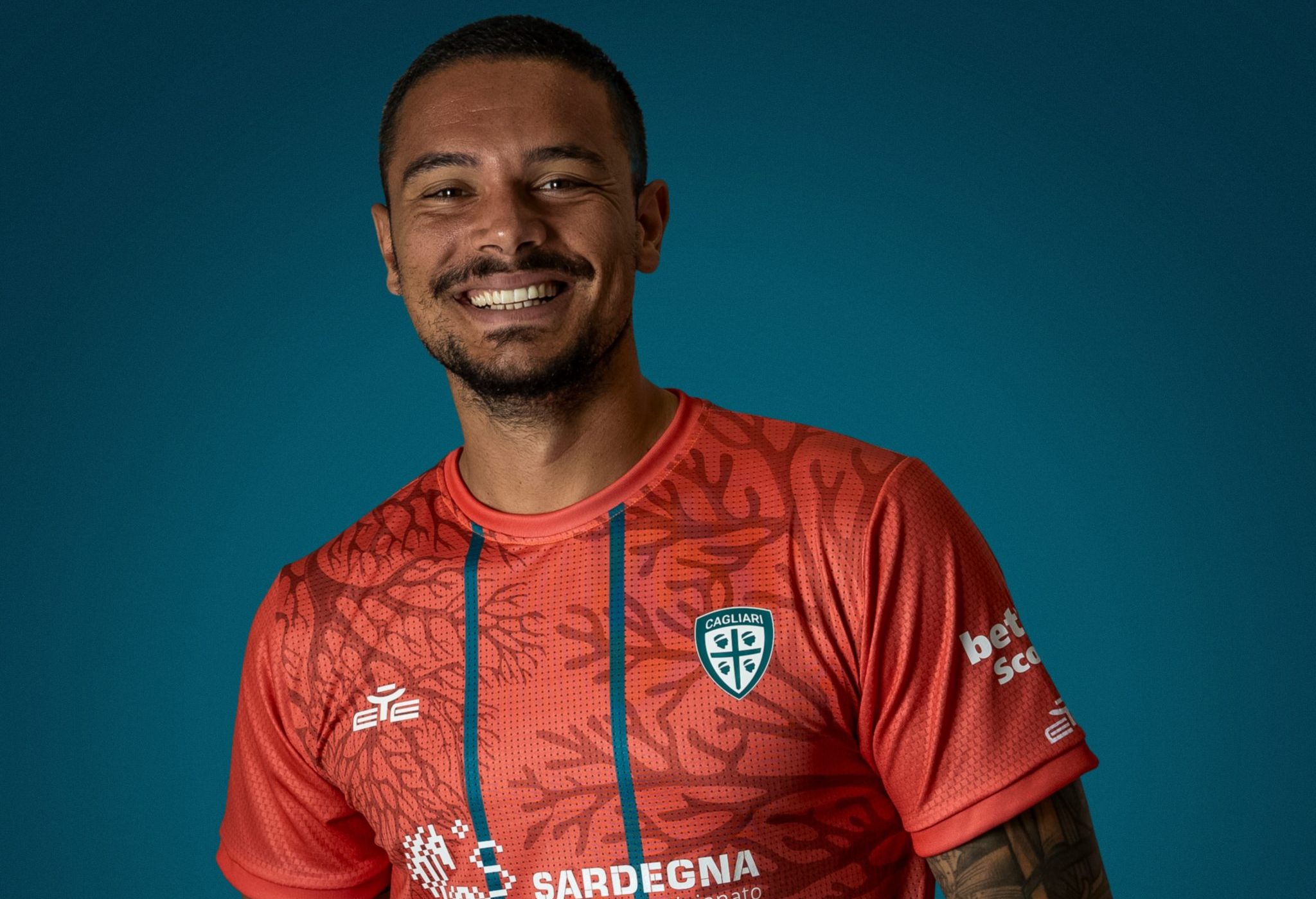 Pagelle Cagliari Parma: Felici incide da subentrato, Caprile non ne sbaglia una! Esposito lavora per la squadra - VOTI 26 CAPRILE 3 scaled e1757692962582