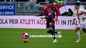 Cagliari Milan, Deiola in panchina per un fastidio alla coscia destra: le ultime