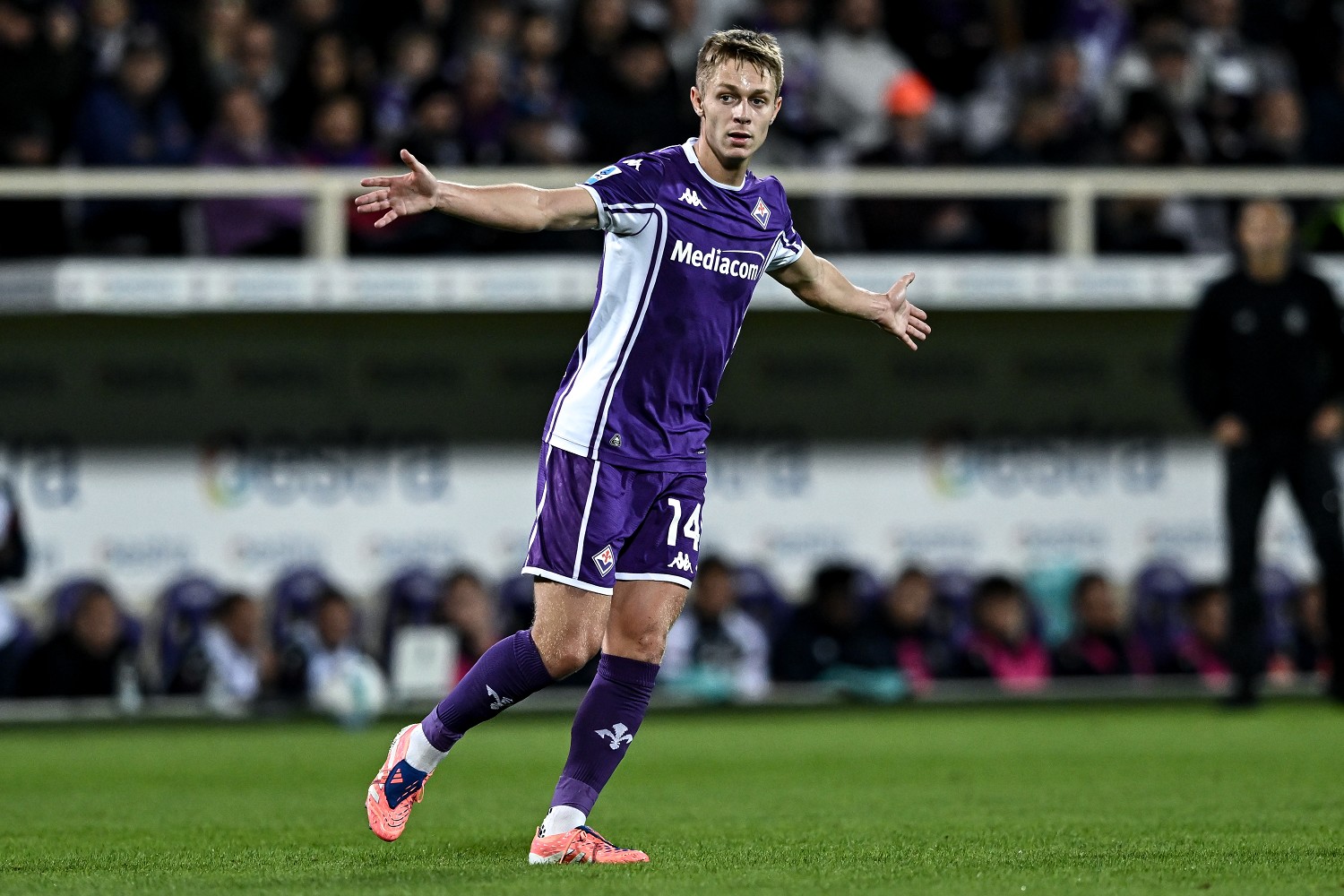 Nicolussi Caviglia Cagliari, il club rossoblù è in pressing per il centrocampista! Sarà determinante Paratici 26 Image Photo907875