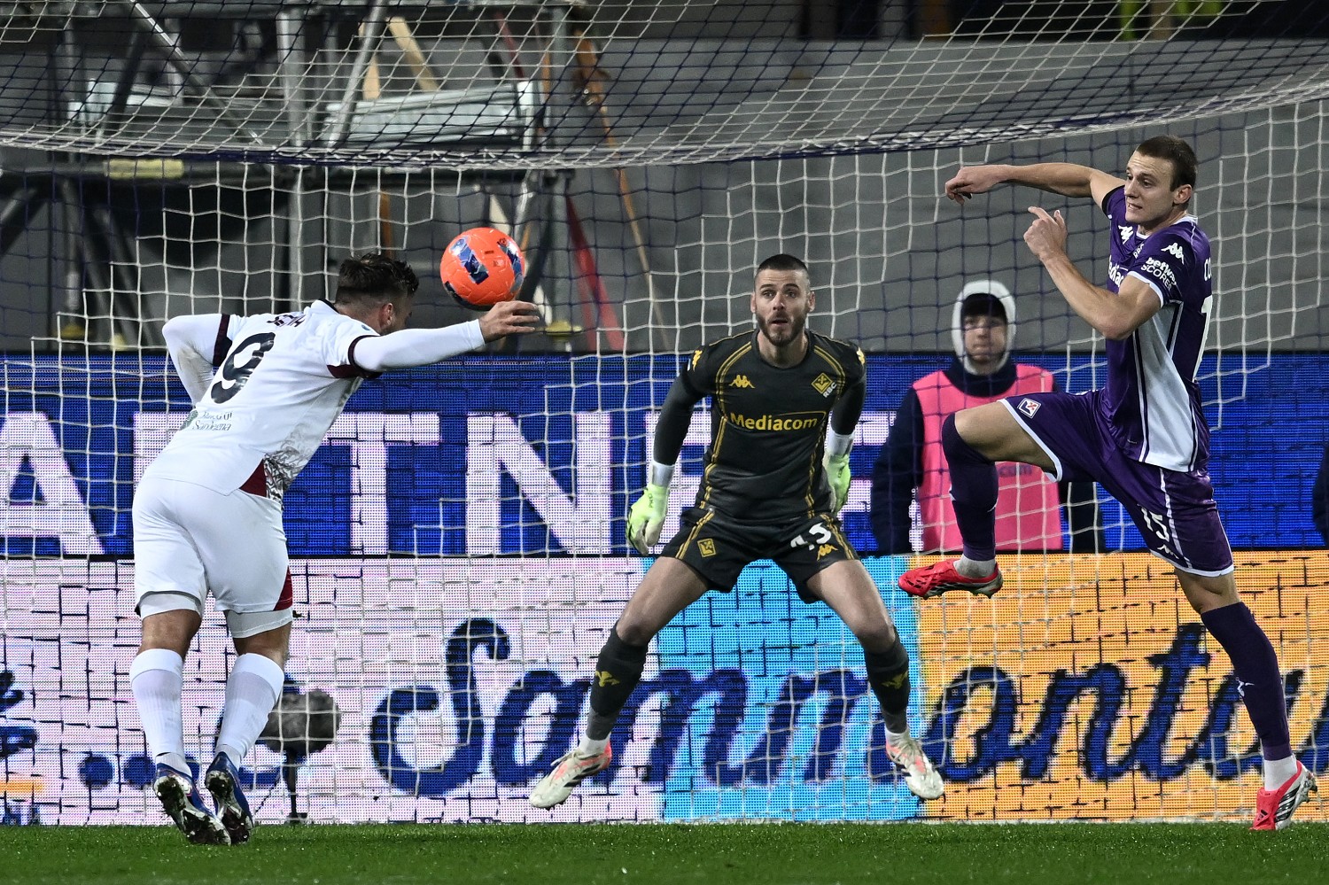 Fiorentina Cagliari LIVE 0-2: ammonito Pongracic 26 Image Photo930307