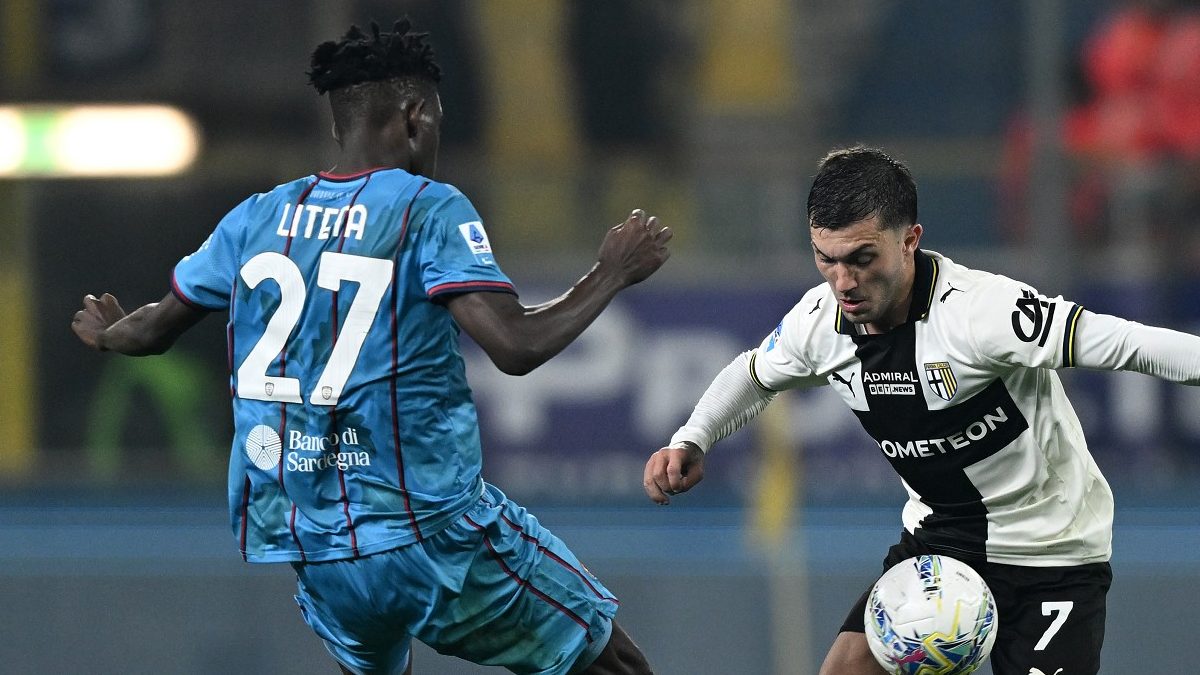 Moviola Parma Cagliari, l'analisi degli episodi emersi al Tardini: i dettagli 26 Image Photo940820 e1772228925968