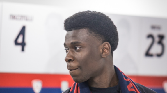 Raterink ai tifosi: «Sono felice di essere qui e non vedo l'ora di vedervi allo stadio!» - VIDEO 26 Raterink Cagliari