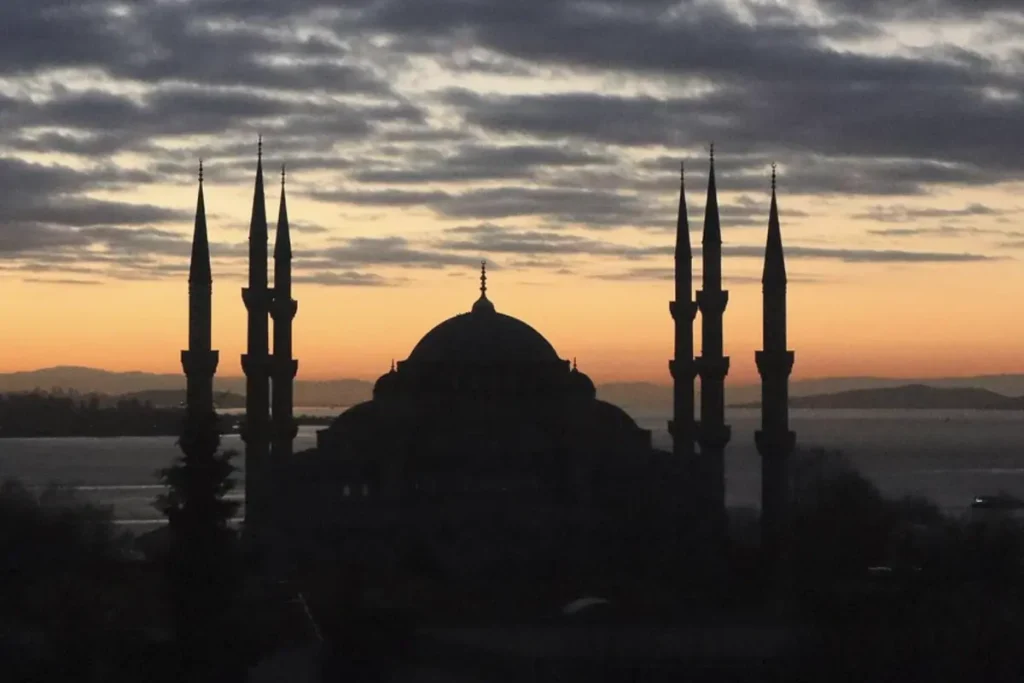 Calcio sconvolto, non si può morire a 20 anni: lutto dolorosissimo 27 Moschea