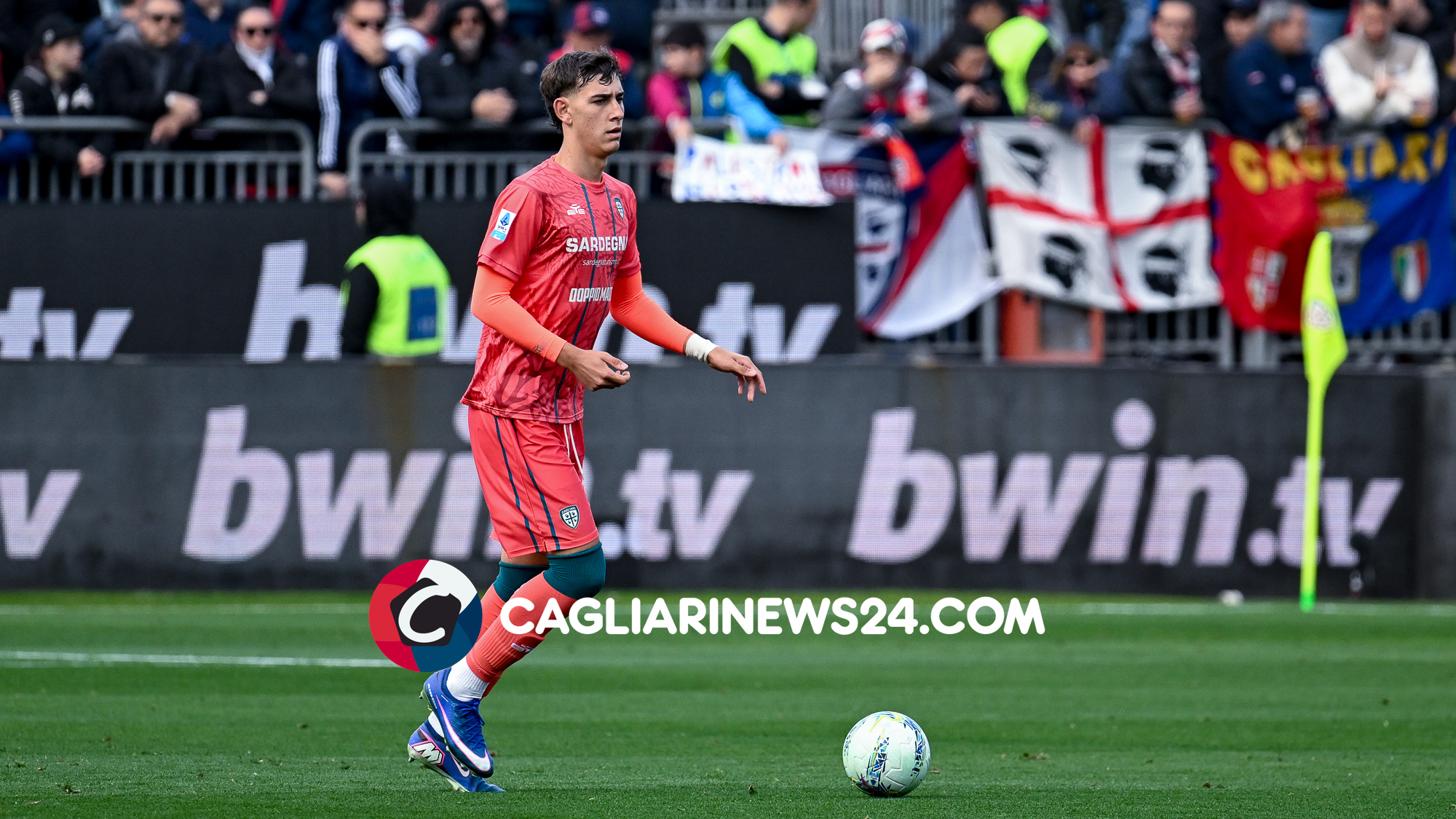 Rodriguez nel pre partita: «Mina quando sono arrivato al Cagliari mi ha aiutato moltissimo, è stato come un padre» 26 Rodriguez
