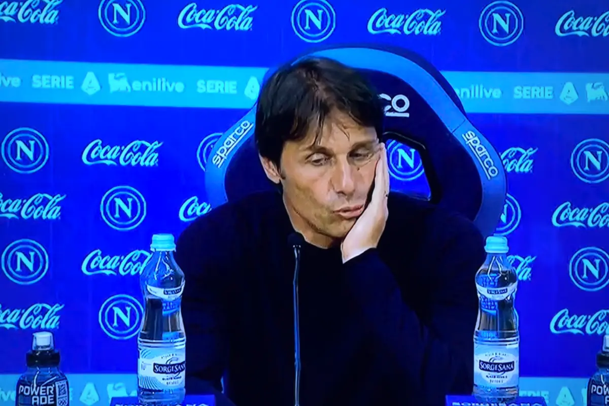 Il Napoli scarica Conte: terremoto in Serie A 27 Conte in conferenza dopo Napoli-Lazio