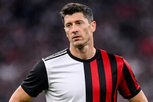 Juve e Milan costrette ad aspettare: ecco perché Lewandowski non ha ancora detto sì