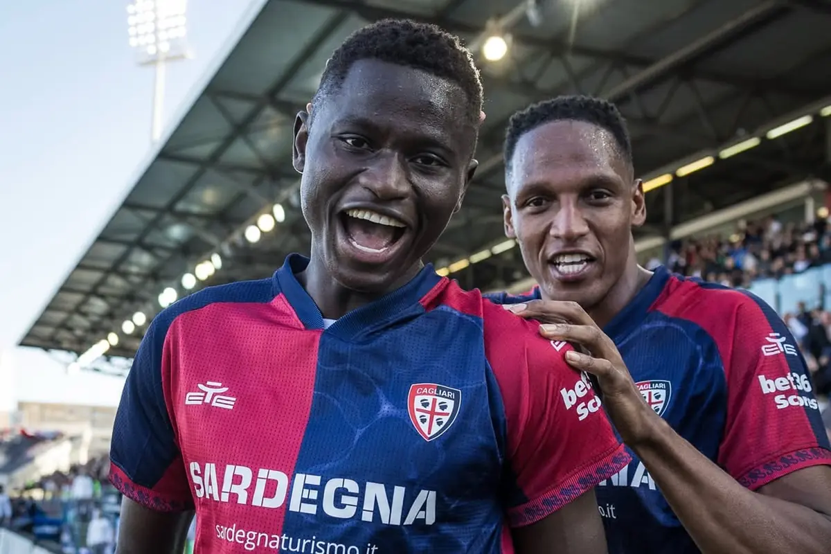 È il nuovo bomber della Serie A: il suo valore schizza alle stelle 27 Mendy esulta con Mina dopo Cagliari Atalanta
