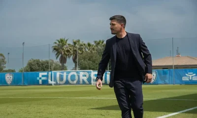 In Turchia tutti parlano di una frase di Pisacane: il motivo è evidente 30 Pisacane a bordo campo durante Bologna-Cagliari Primavera