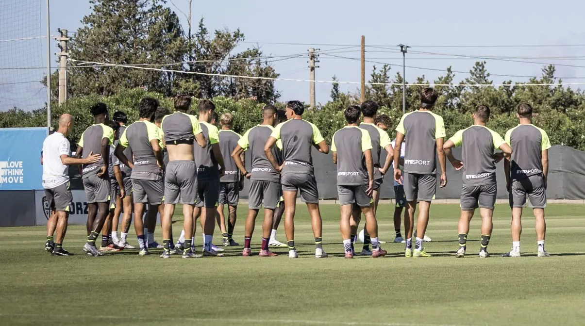 Allenamento Cagliari, focus sul Milan! I rossoblù si ritroveranno ad Assemini 26 Allenamento Cagliari e1778521549766 1