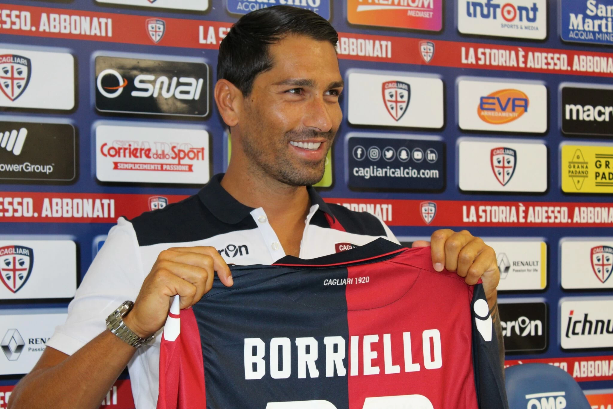 Borriello su Pisacane: «E' sempre stato uno di quelli che riesce a stare bene con tutti. Sa leggere le situazioni, è una sua dote innata» 26 Borriello