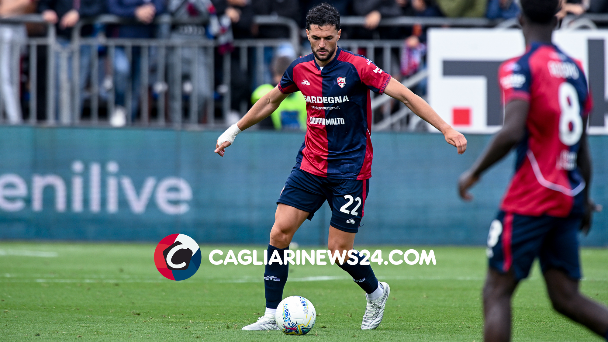 Dossena si difende dalle accuse di Davis! La risposta sui social del giocatore del Cagliari è immediata 26 Z82 4882