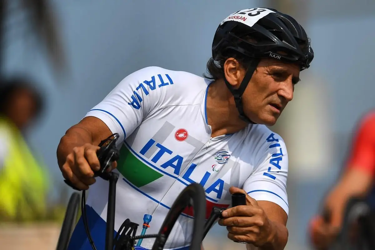 Addio ad Alex Zanardi, il supereroe dello sport italiano 27 Zanardi in handbike