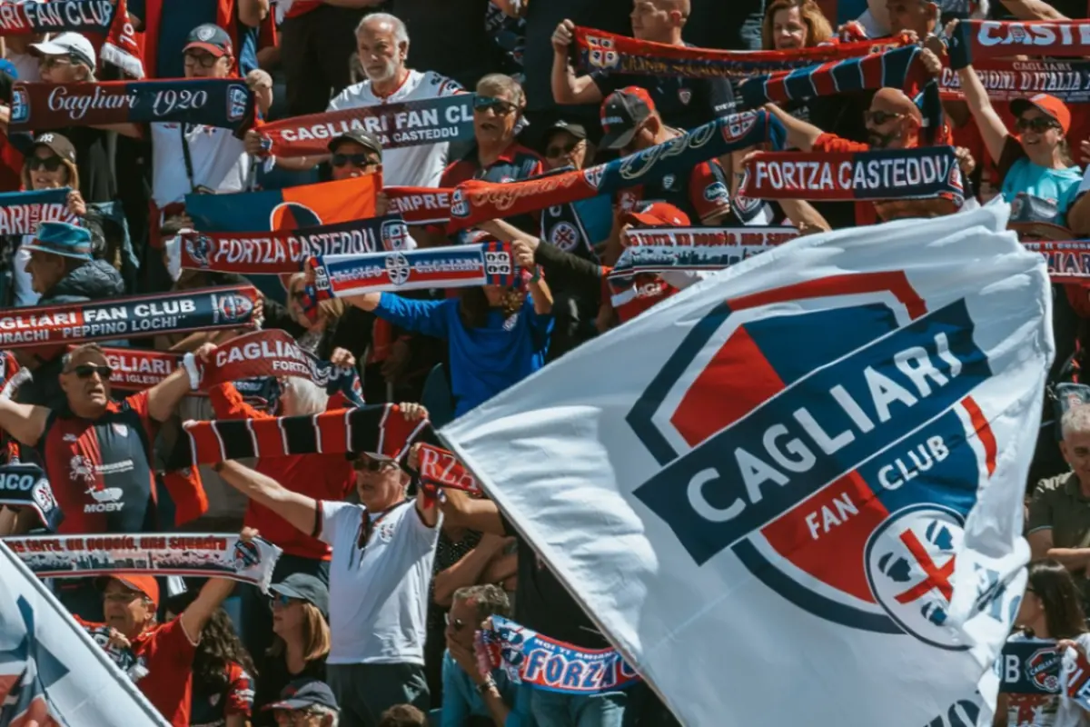 L'addio al Cagliari è già deciso: il sostituto arriva dalla Serie B 26 Sciarpata dei Tifosi del Cagliari