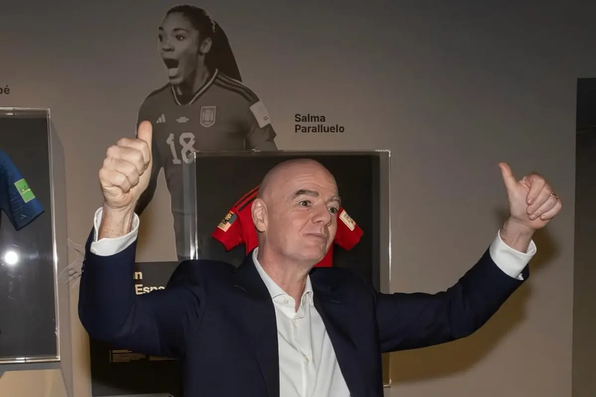 Infantino dice no, ma l'Italia ai Mondiali è possibile: ecco perché 26 Infantino esulta dopo l'elezione