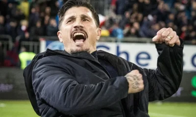 Pisacane esulta dopo la vittoria in Cagliari-Atalanta