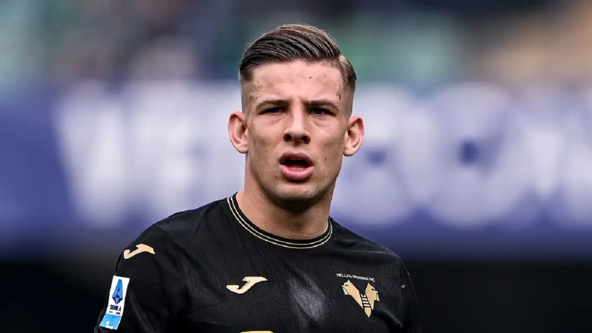 Mercato Cagliari, sondaggio degli isolani per Suslov! Il Verona guadagna tempo 26 Suslov