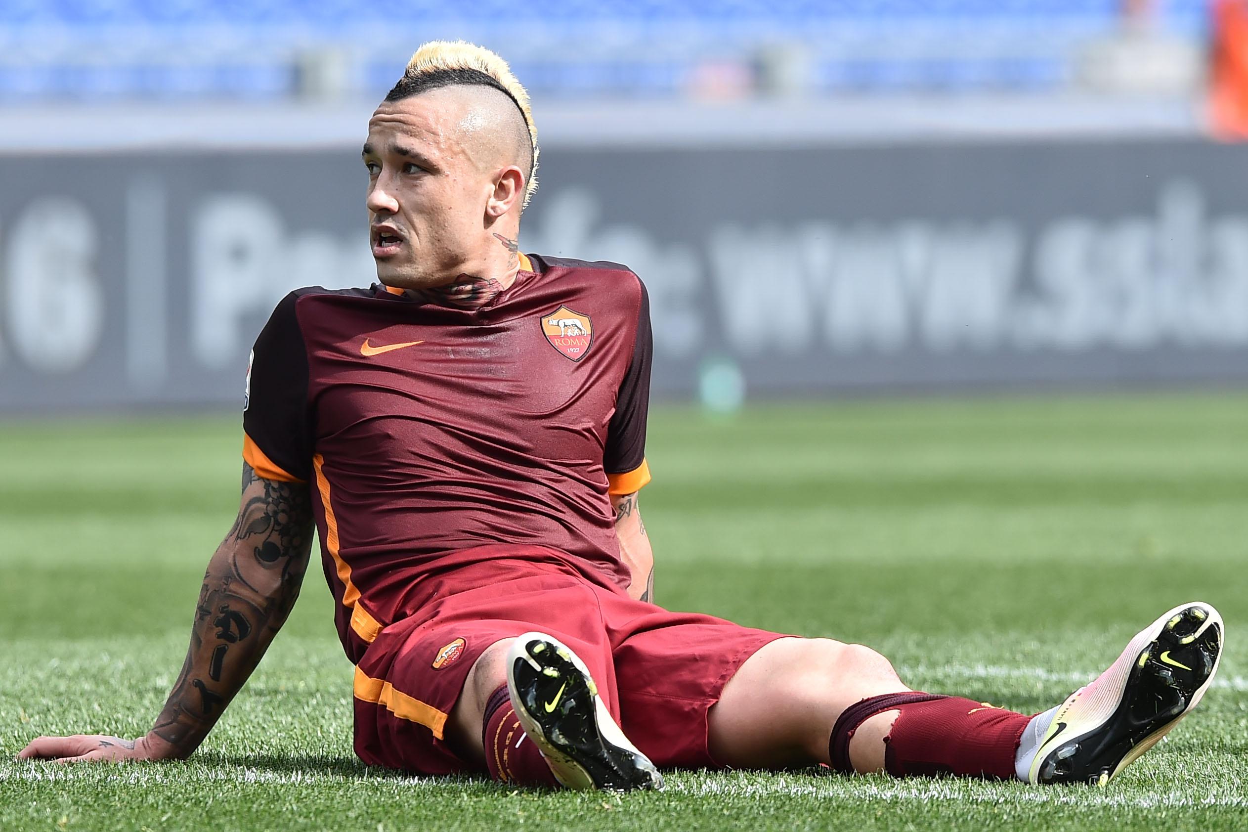 nainggolan disteso roma aprile 2016 ifa