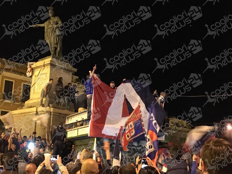 Il Cagliari conferma: sfilata per le vie della città al termine della gara di domani 26 piazza yenne festeggiamenti