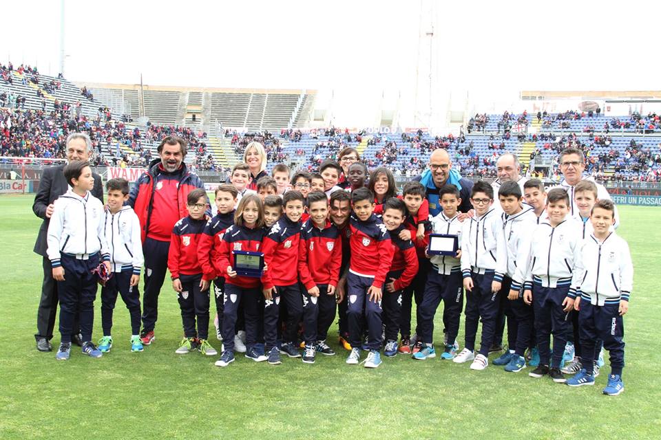 Football Academy: ieri la premiazione delle squadre vincitrici del Torneo Saras 26 torneo footballacademy selia premiazione cagliaricalciocom