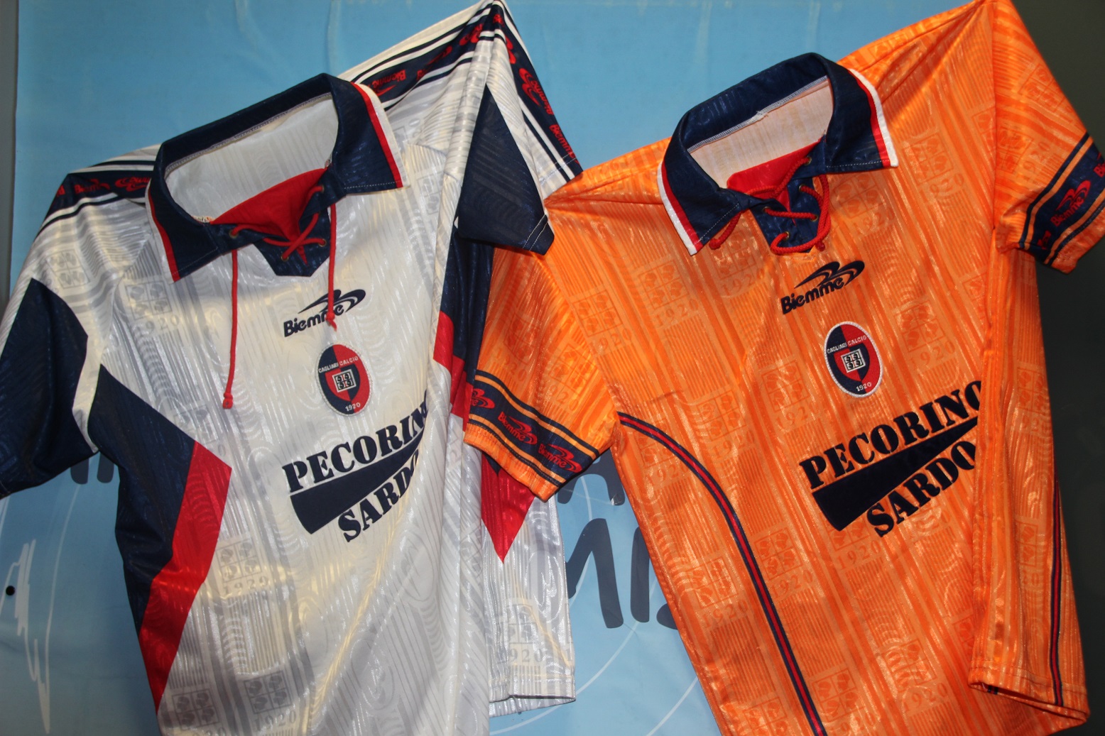 maglia bianca arancio