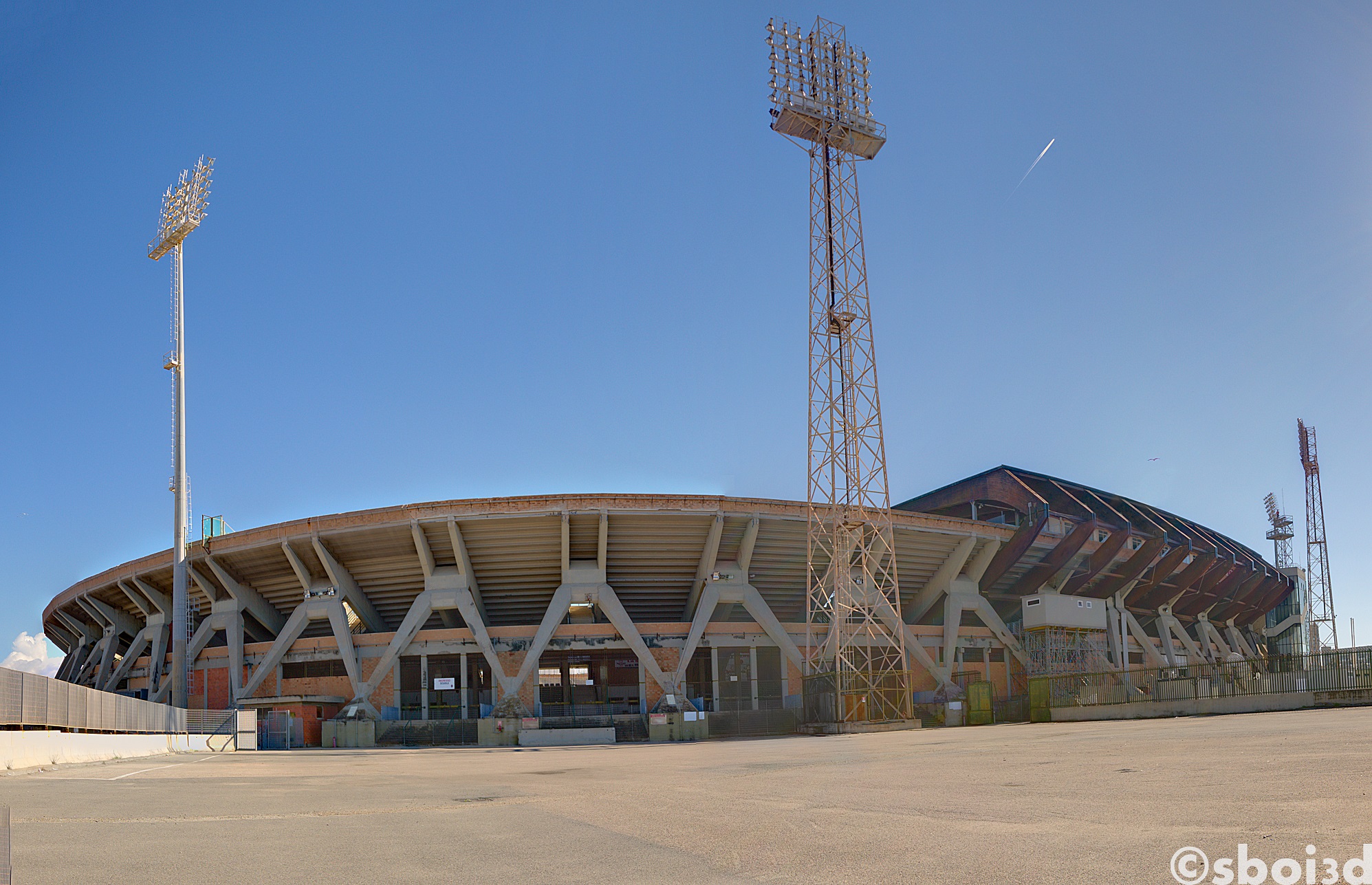 santelia lato tribuna