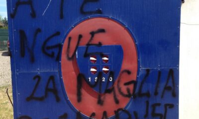 scritte contestazione assemini