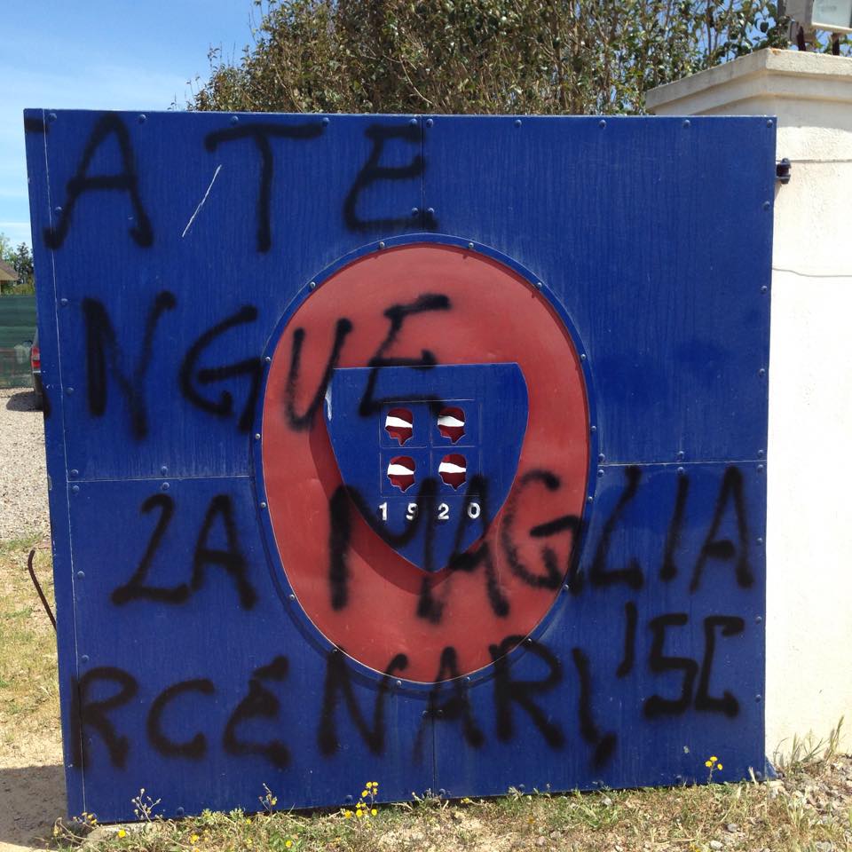 scritte contestazione assemini