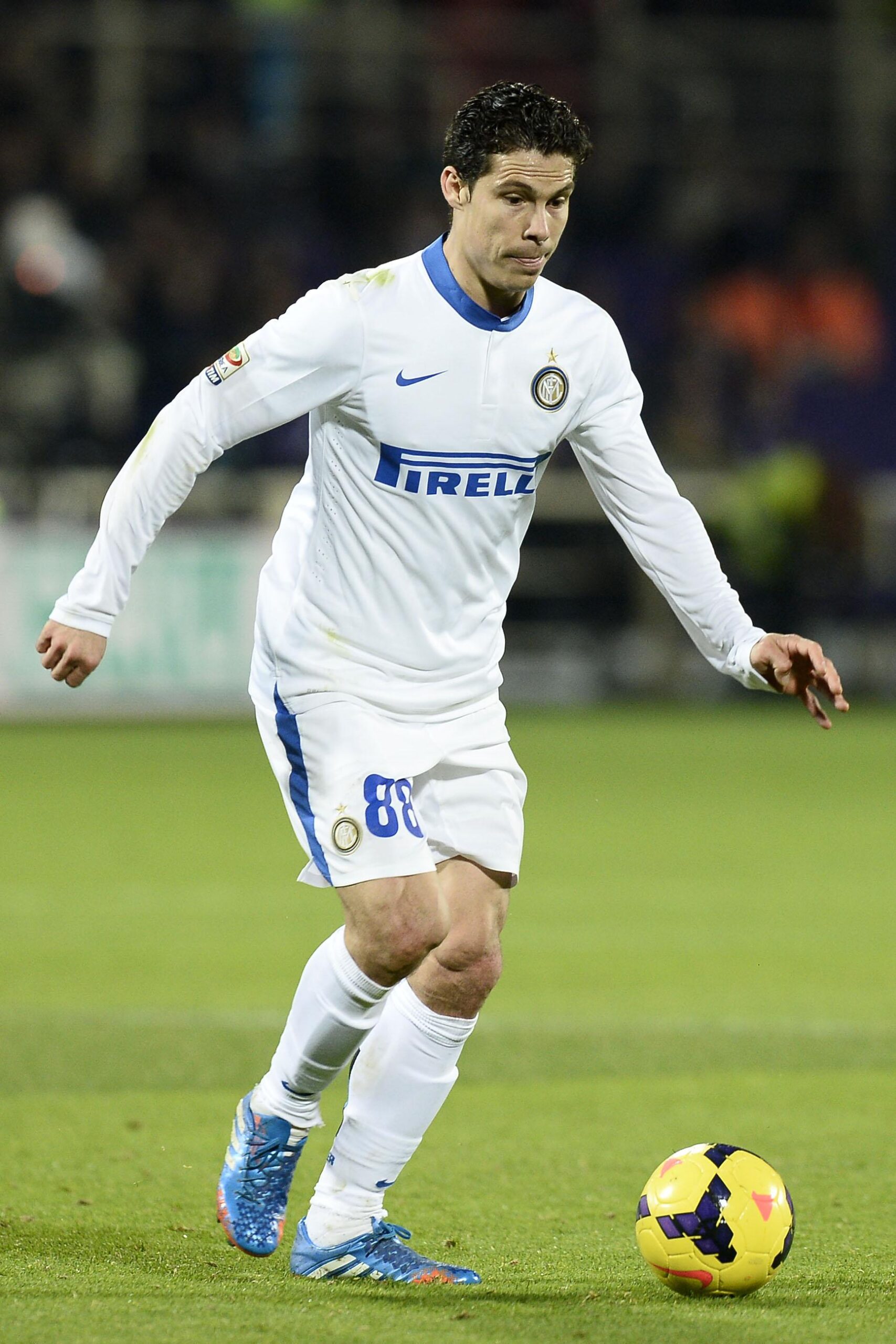 hernanes azione inter away febbraio 2014 ifa scaled