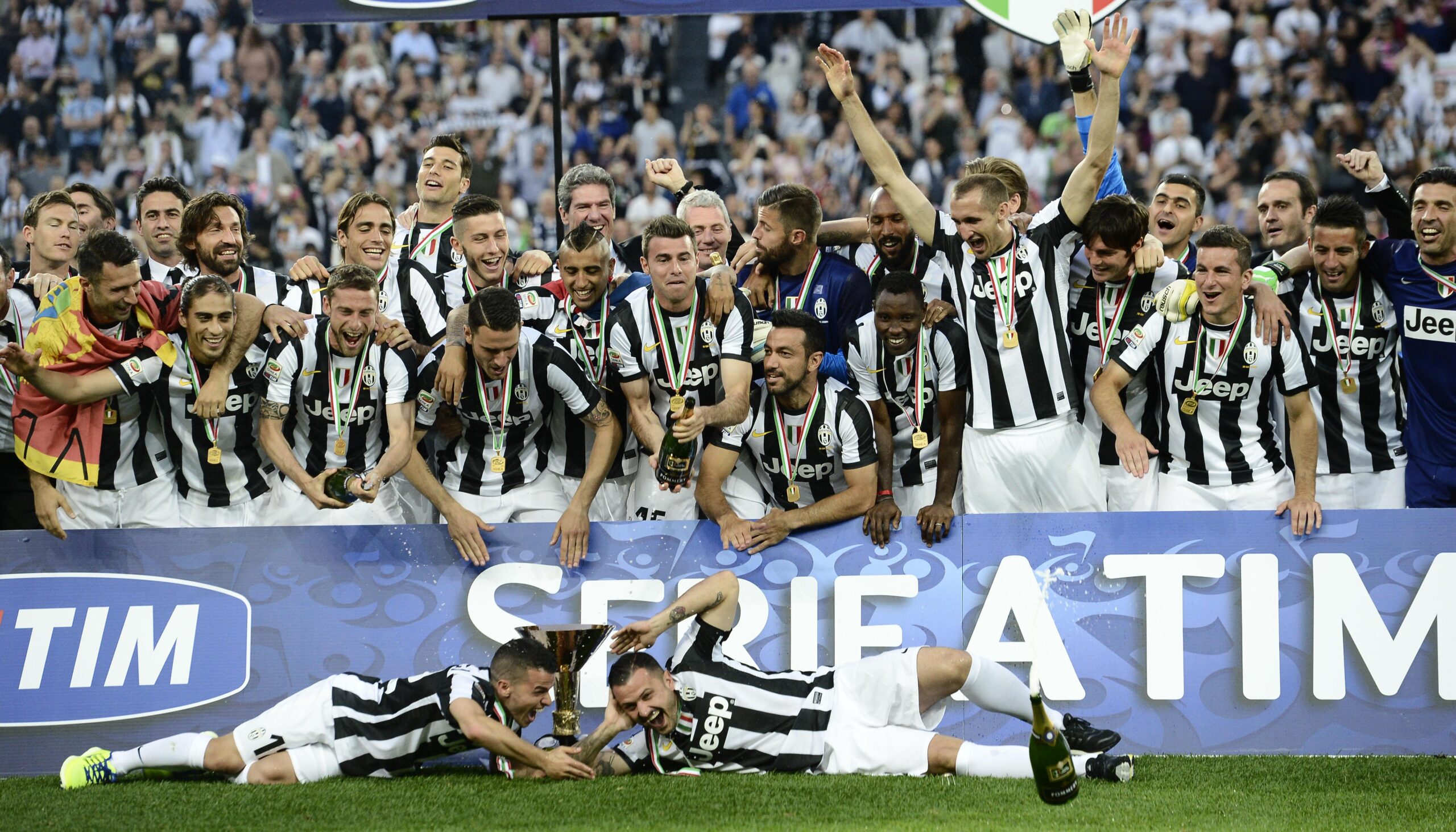 Cagliari, la Juventus vuole anticipare il match alle 15 26 juventus 2013 festa scudetto 4 scaled