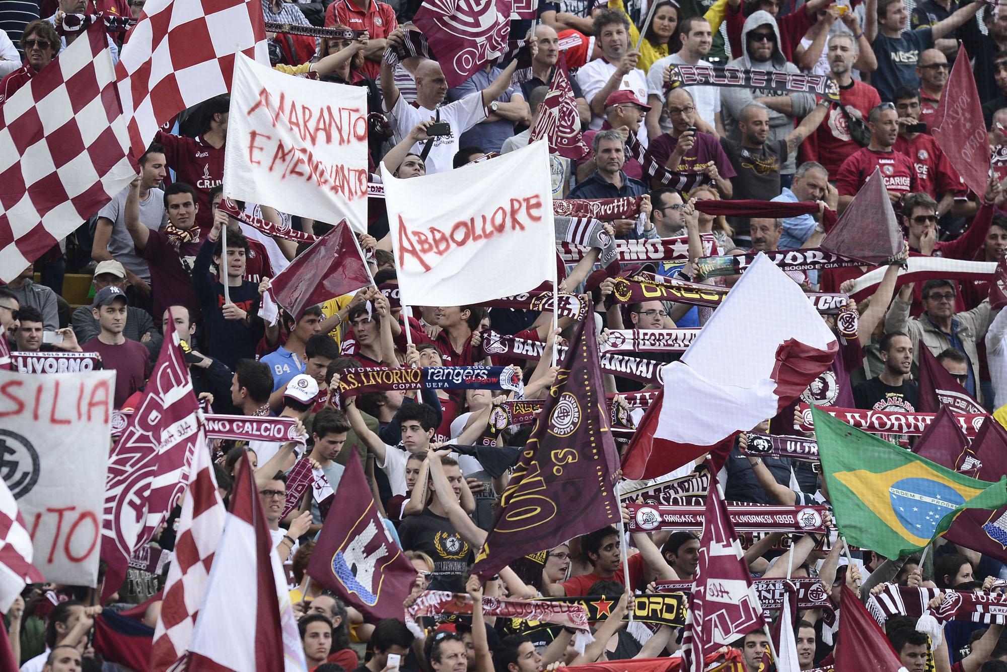 Livorno, Gelain pronto a rivoluzionare la squadra per la trasferta di Cagliari 26 livorno tifosi curva 1 2013 ifa