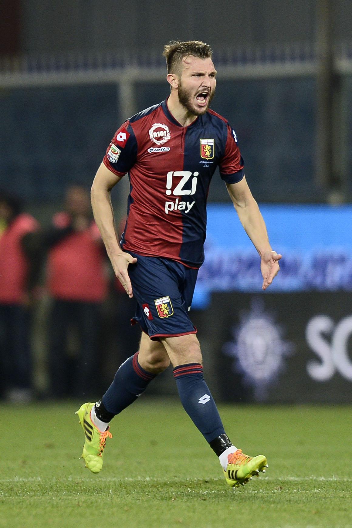 Motta: «Il Cagliari ha vinto? Più che altro è stato il Genoa a perdere...» 26 motta esulta genoa aprile 2014 ifa