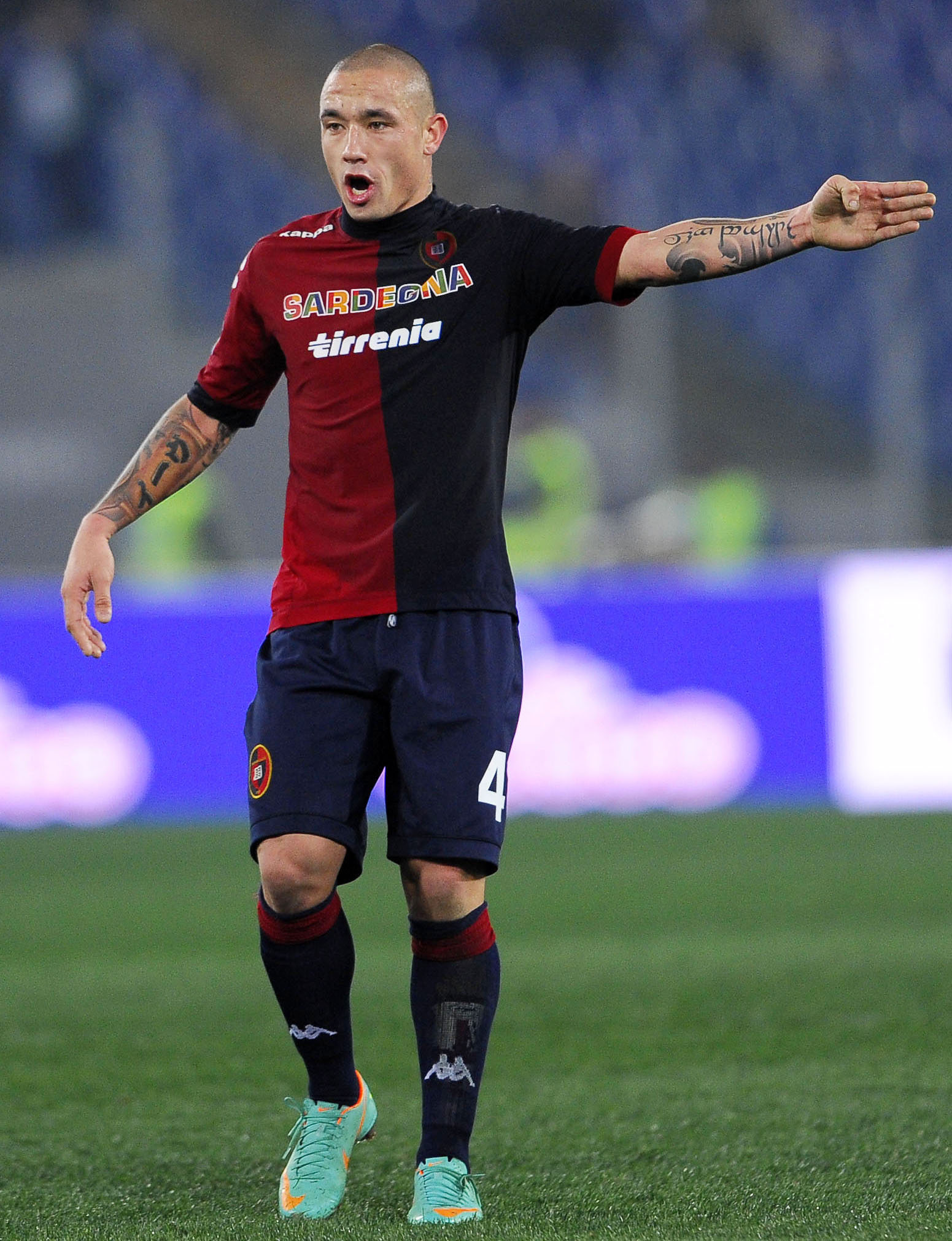 nainggolan radja casa cagliari (mano tesa) 2013 ifa