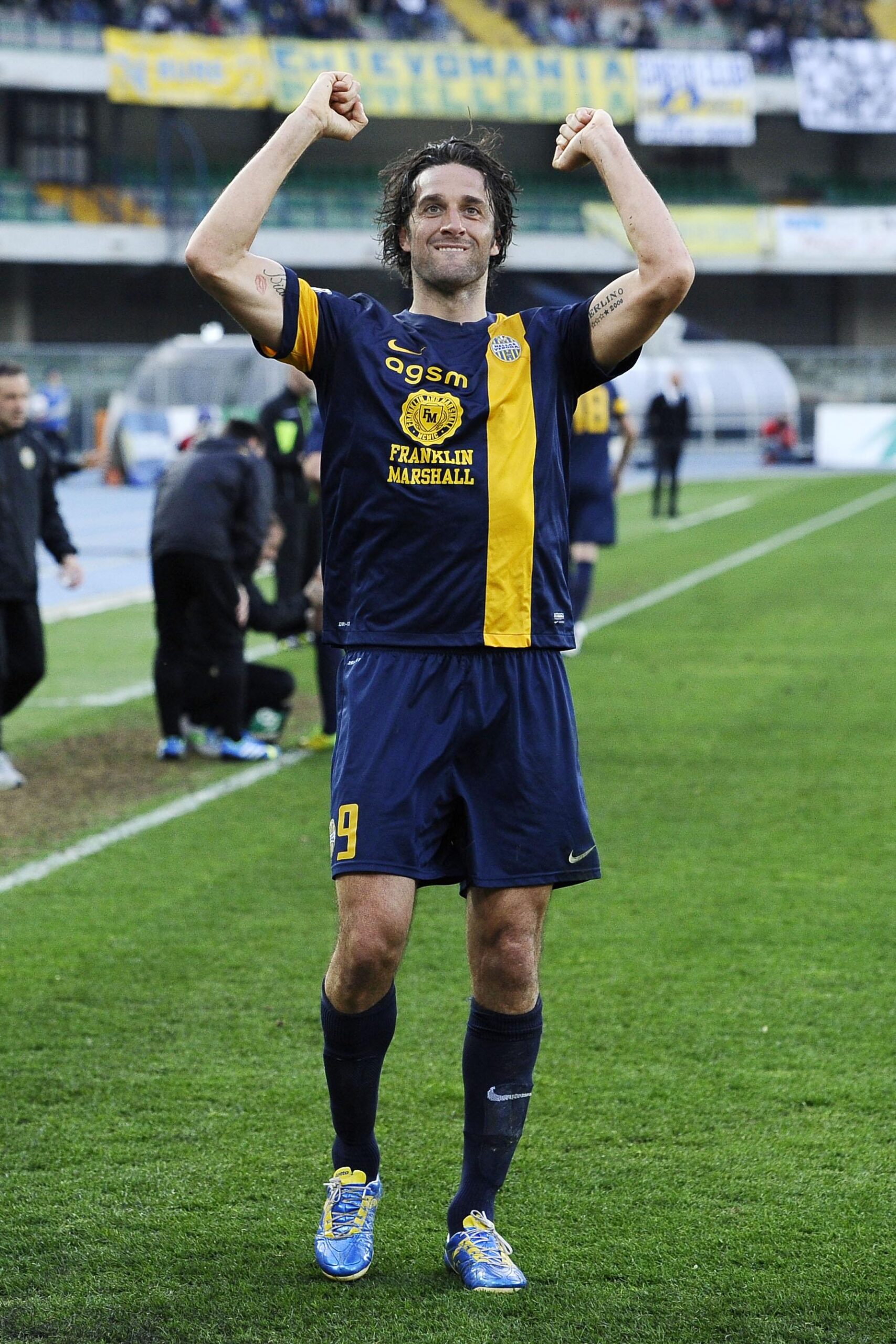 toni esultanza verona aprile 2014 ifa scaled